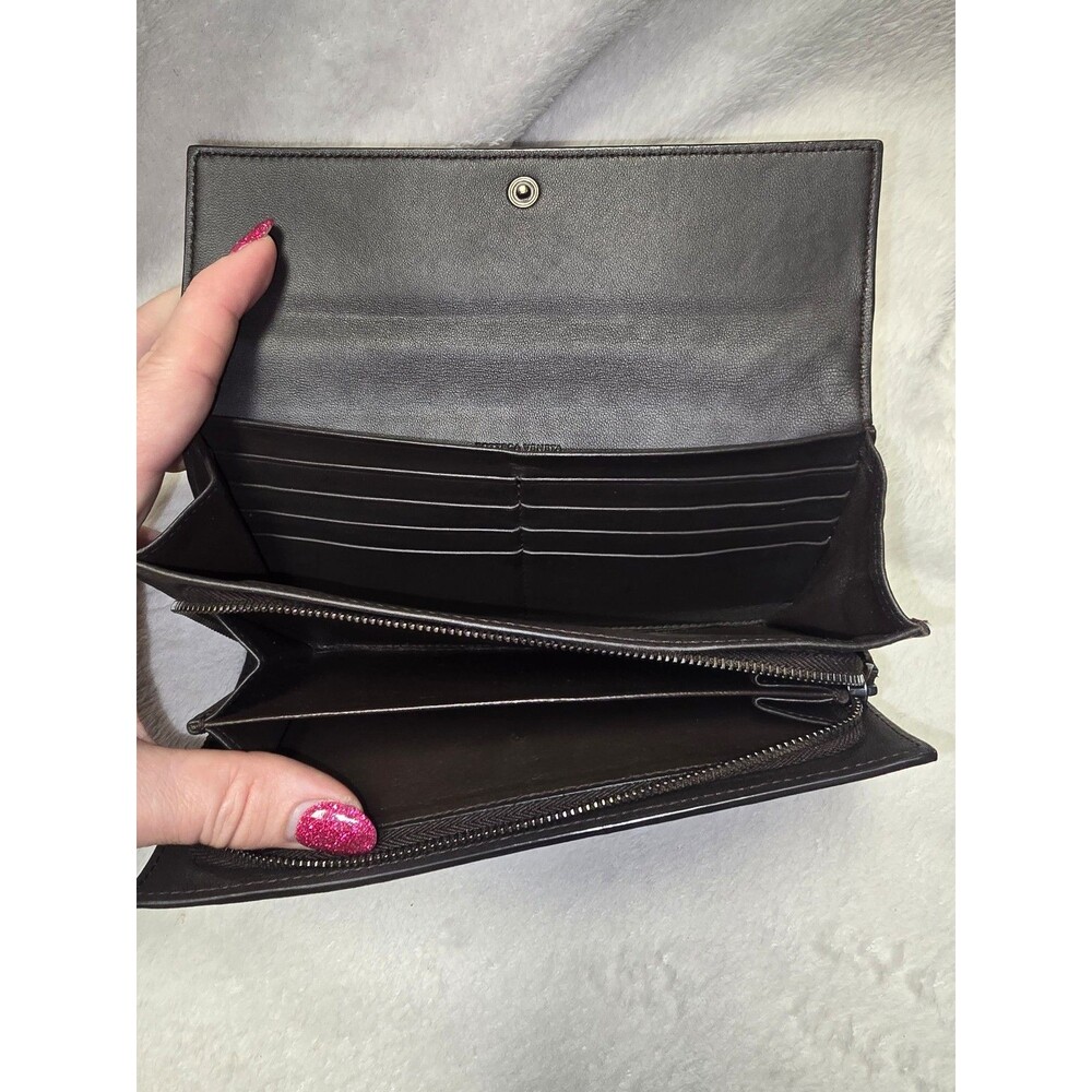 Dual Color Bottega Veneta Wallet with Entrupy Cert - Picture 6 of 10